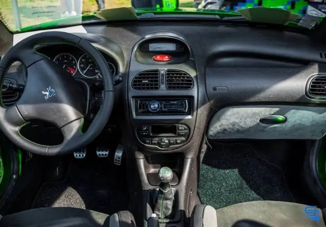 رزرو ماشین 206 رزرو ماشین 206