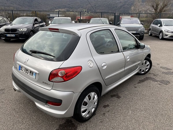 تجربه رانندگی با پژو 206 