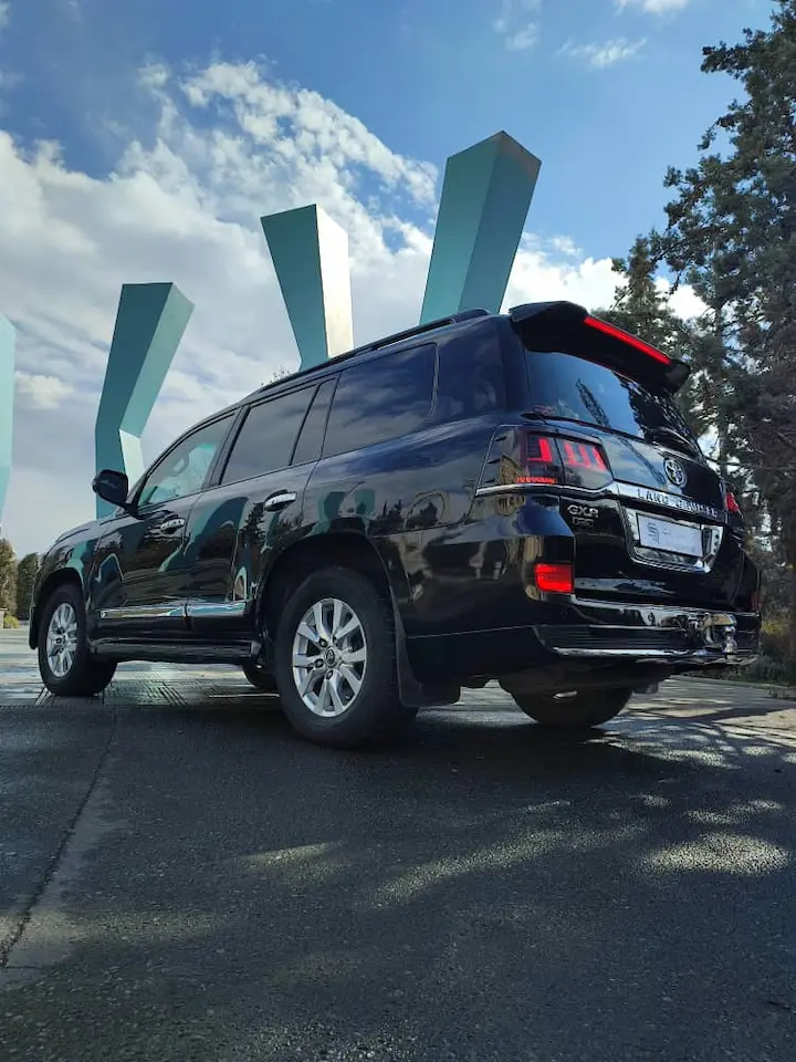 رنت لندکروز