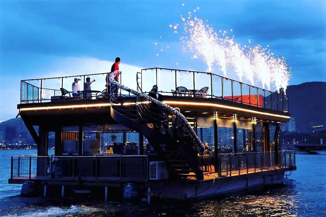 رستوران رویال لانژ