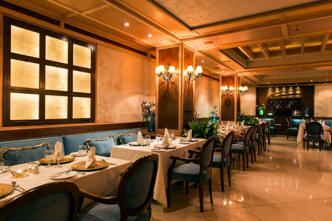 Alaedin-Travel-Tehran-Ramtin-Hotel-Bistango-Resturant-1